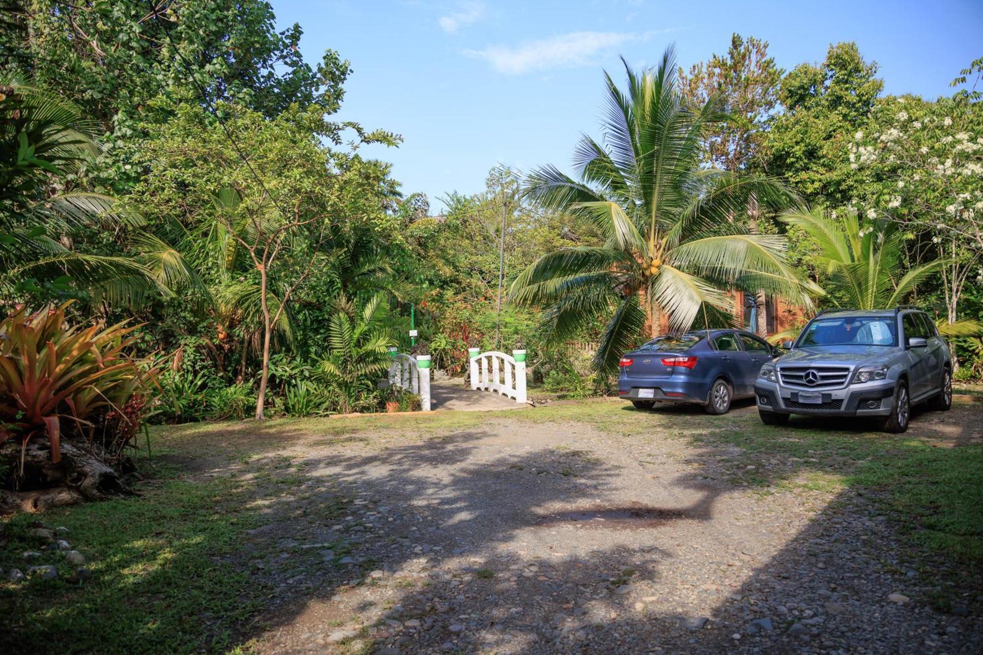 Bungalows Ache Cahuita Εξωτερικό φωτογραφία
