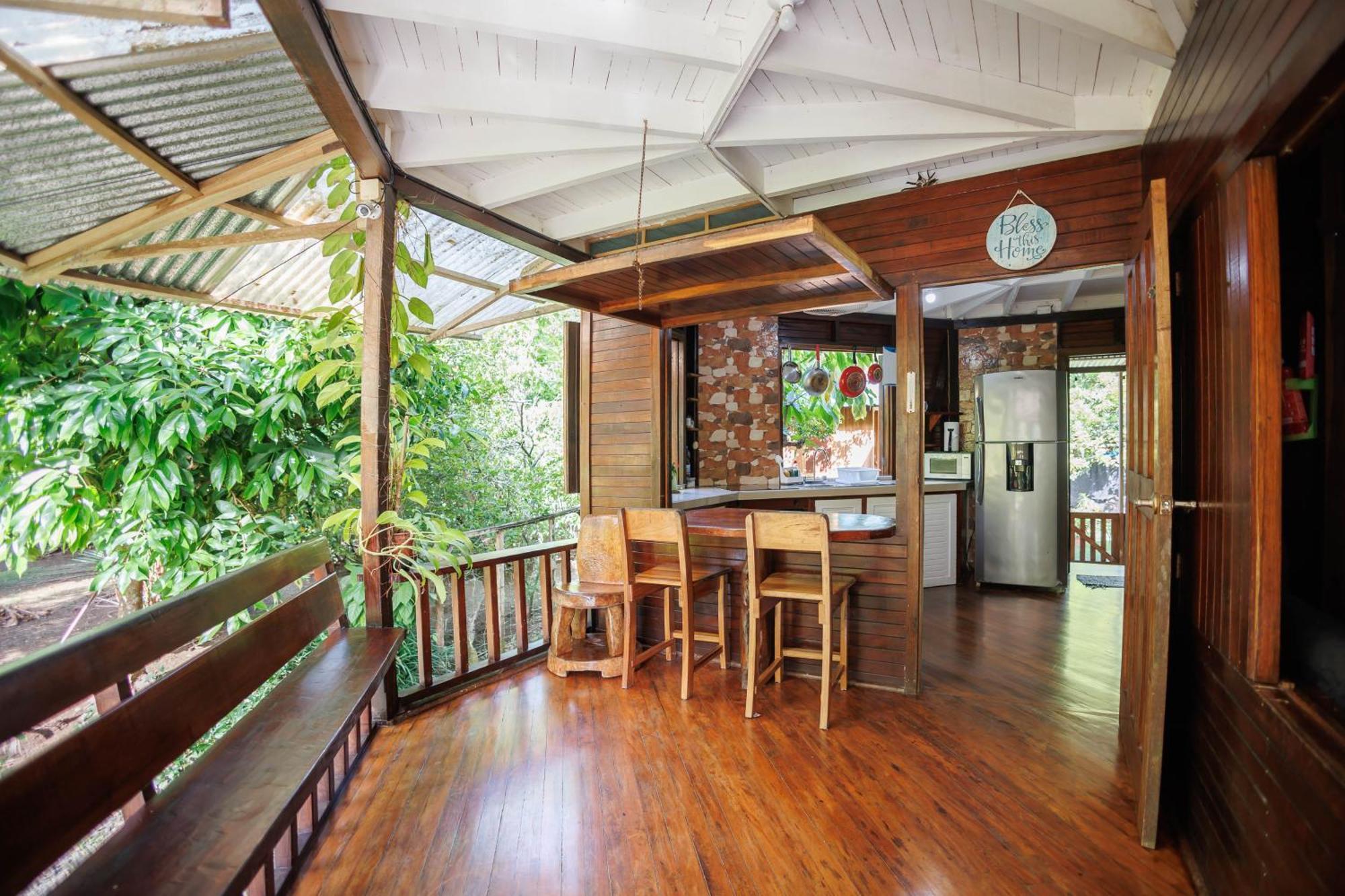 Bungalows Ache Cahuita Εξωτερικό φωτογραφία