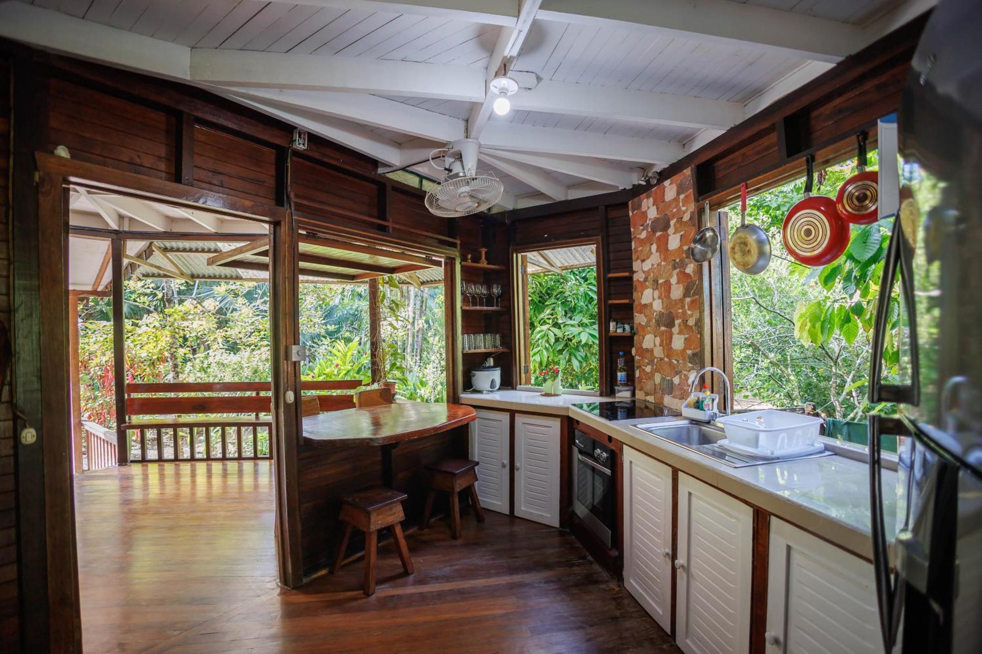 Bungalows Ache Cahuita Εξωτερικό φωτογραφία